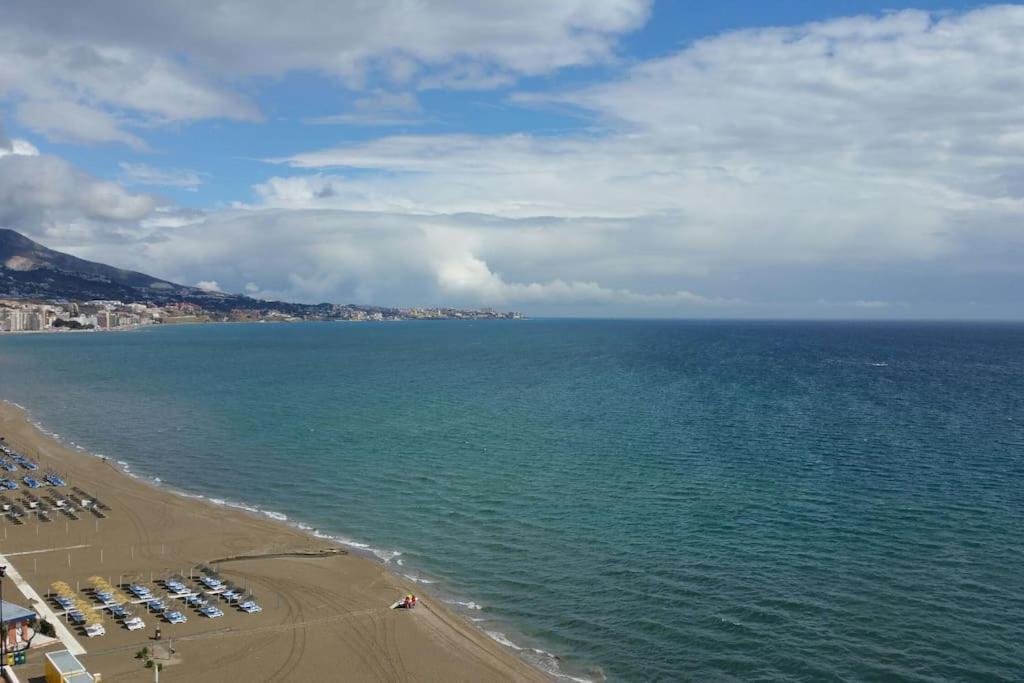 Seafront Apartment With Open-Air Heated Pool Fuengirola Bagian luar foto